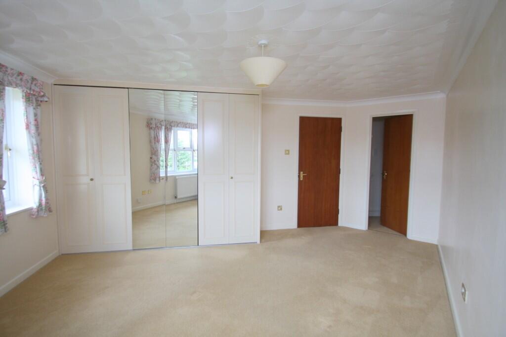 Bedroom 1 Wardrobe