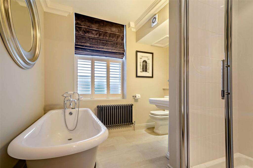 En Suite Bathroom