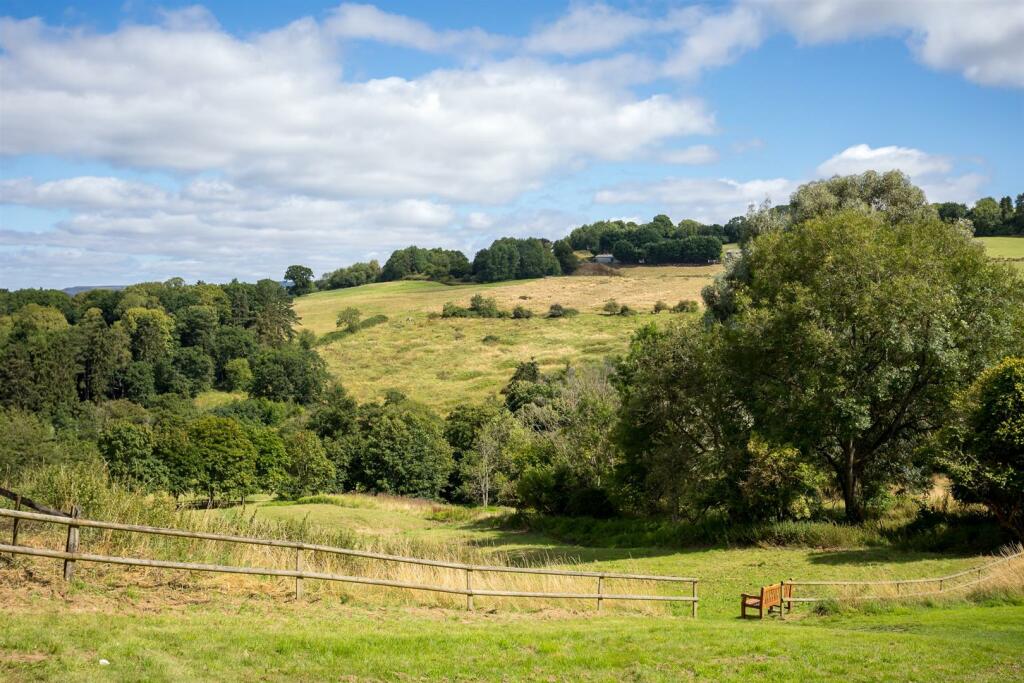 56 - Brecon House - GL53 9NE - Web.jpg