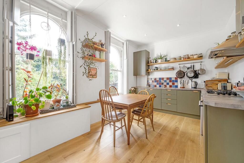Kitchen.JPG