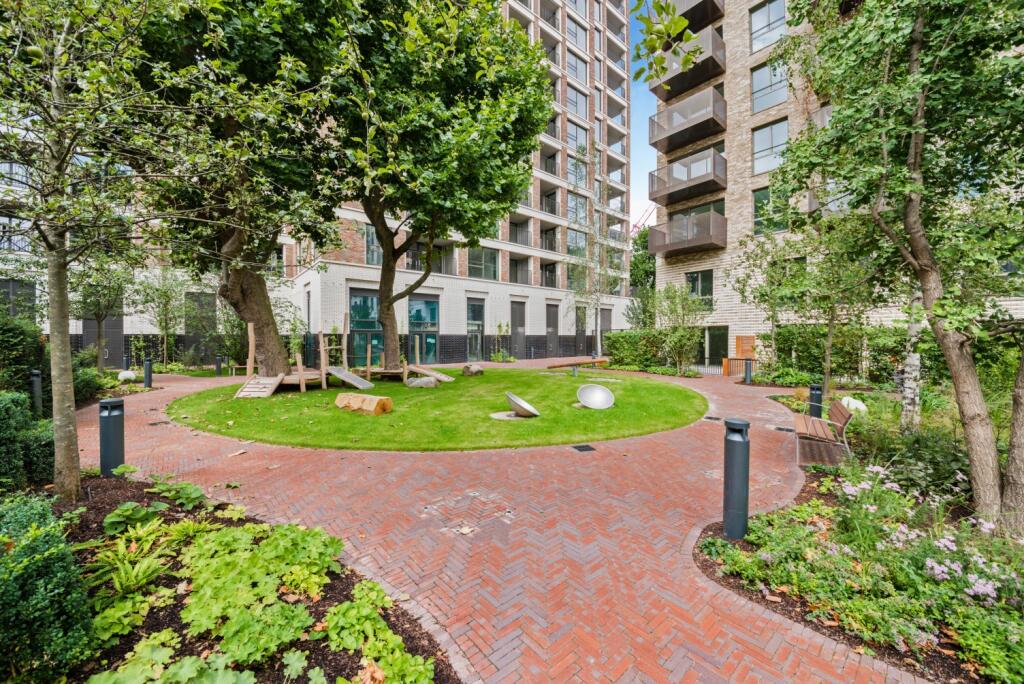 ELEPHANT PARK EXTERN