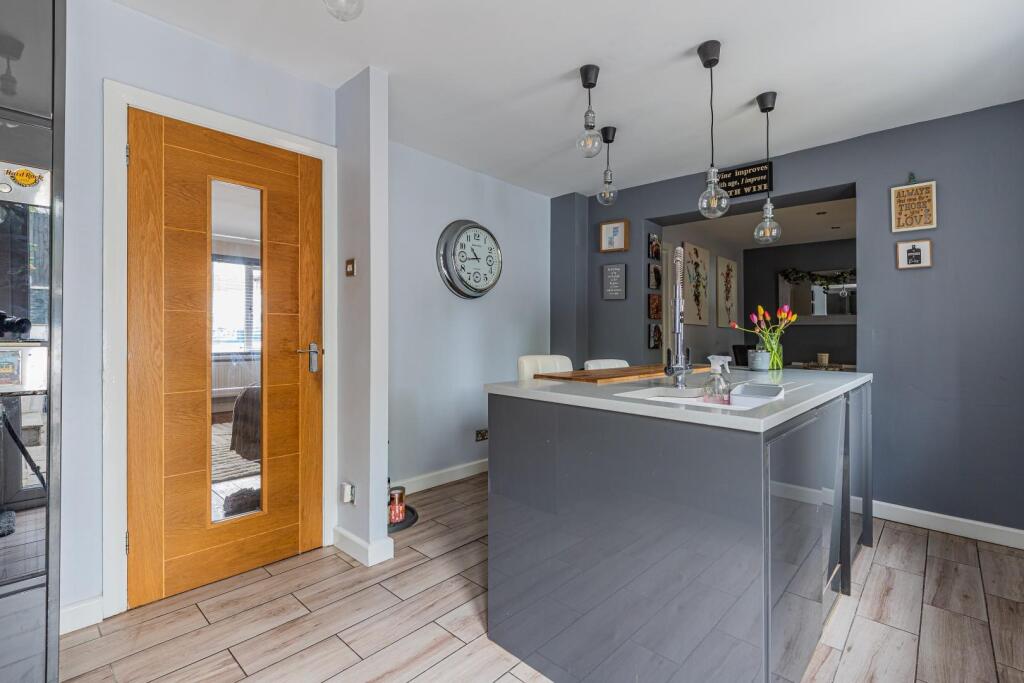 Clos Y Gwalch 7-18.jpg