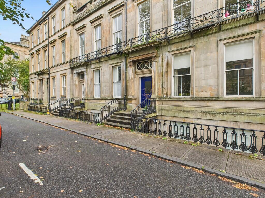 CAM05526G0-PR0033...