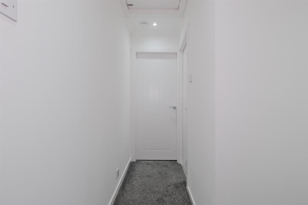 033-88 Currieside Avenue , Shotts , ML7 5RN.jpg