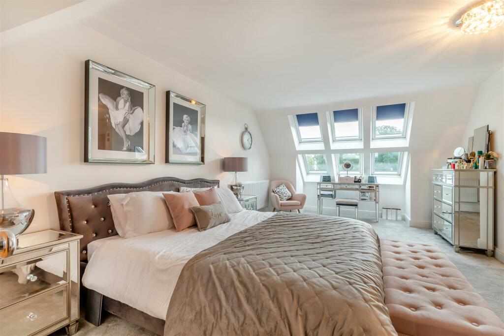 8611011-interior03.jpg