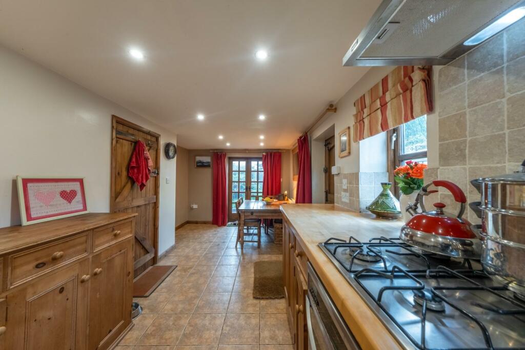 2 Gallowclough Lane-006.JPG