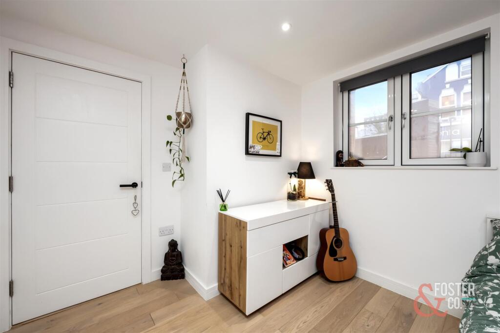 Preston Road, 87, Flat 6-006.jpg