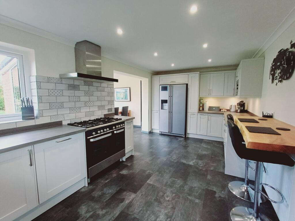 Kitchen/Breakfast Room