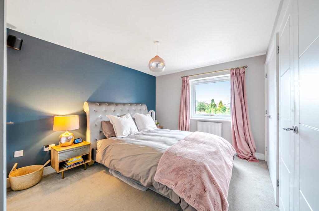 1339786-20-68a611...