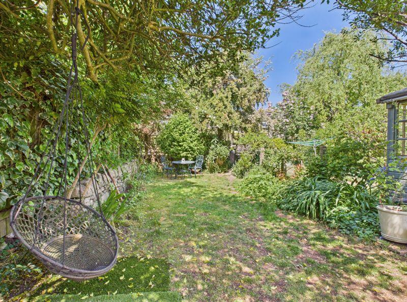 Garden to side aspect