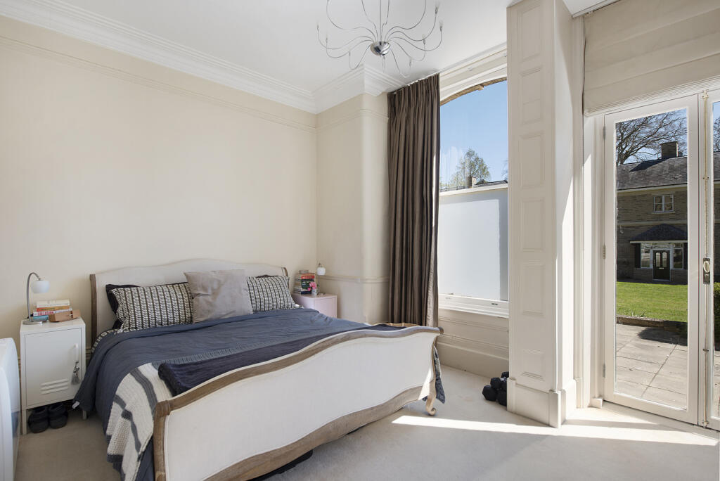 Prinicpal Bedroom