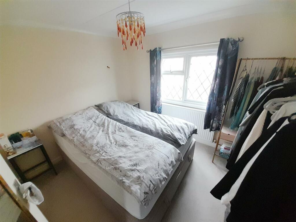 bed 1