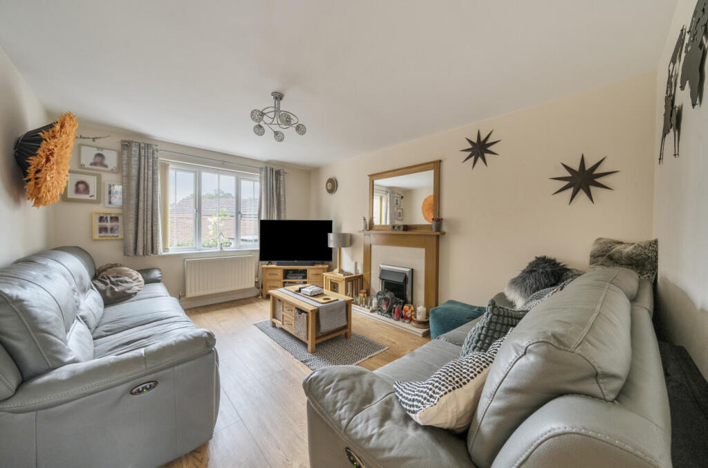 1353376-12-68d650...