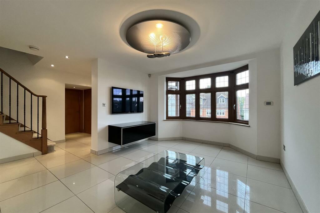 FRONT RECEPTION ROOM: