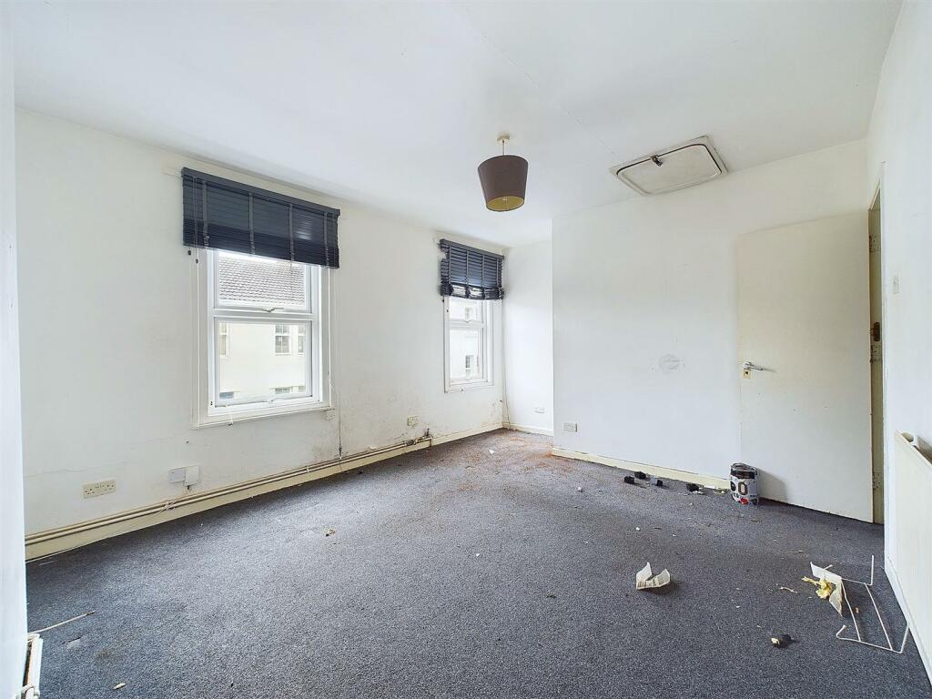 9 - 2 X 1-Bed Flats In St Werburghs.jpg