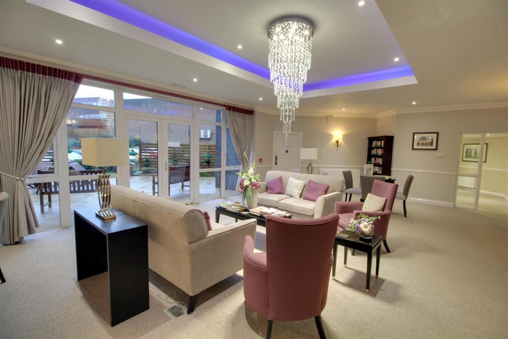 Owners Lounge (5).jpg