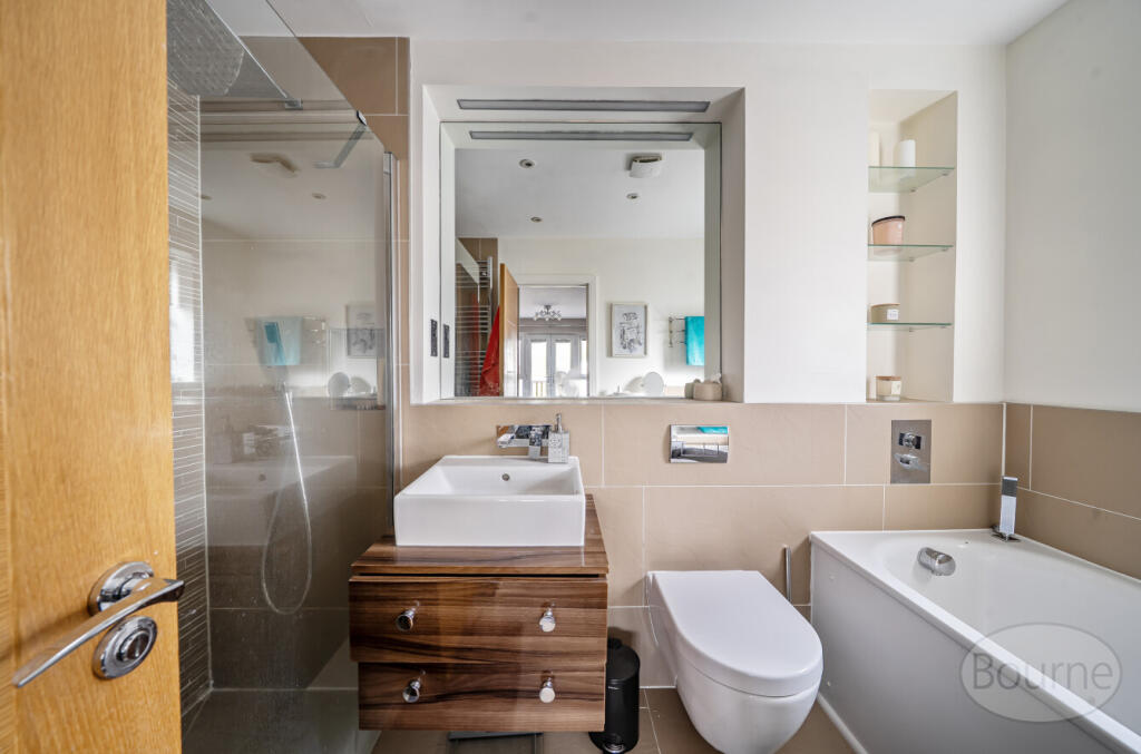 d1f8aa43-8551-412...