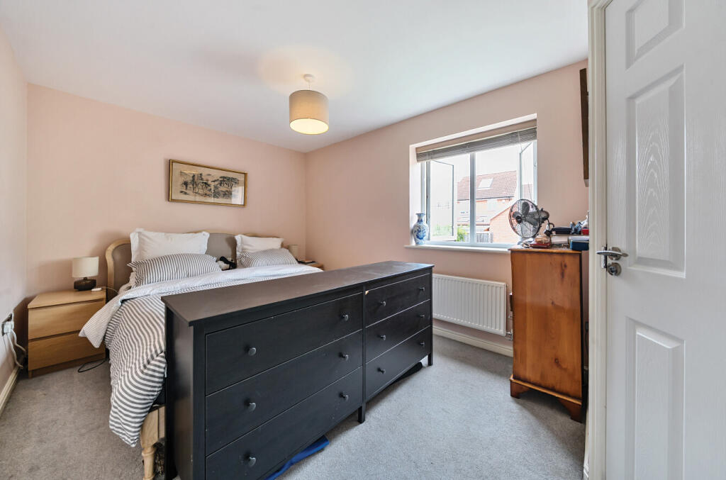 1313339-4-685be34...