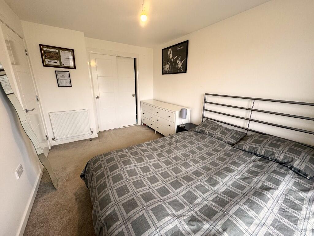 Bedroom 2 (2)