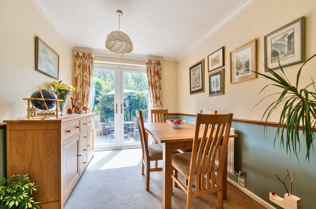 1324997-12-687508...