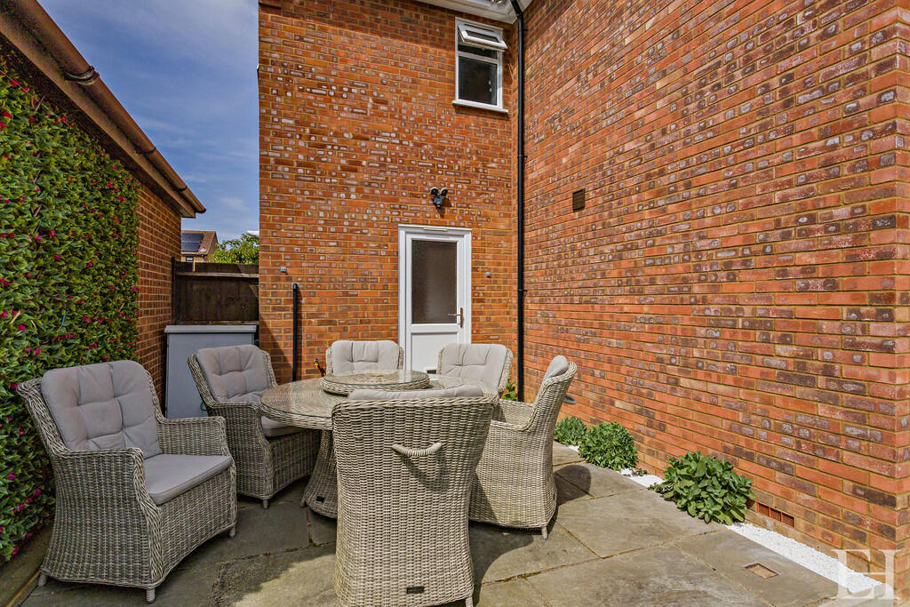 8646478-exteriorW...