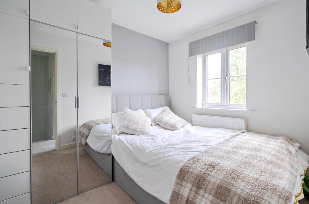 1301425-5-6836d92...