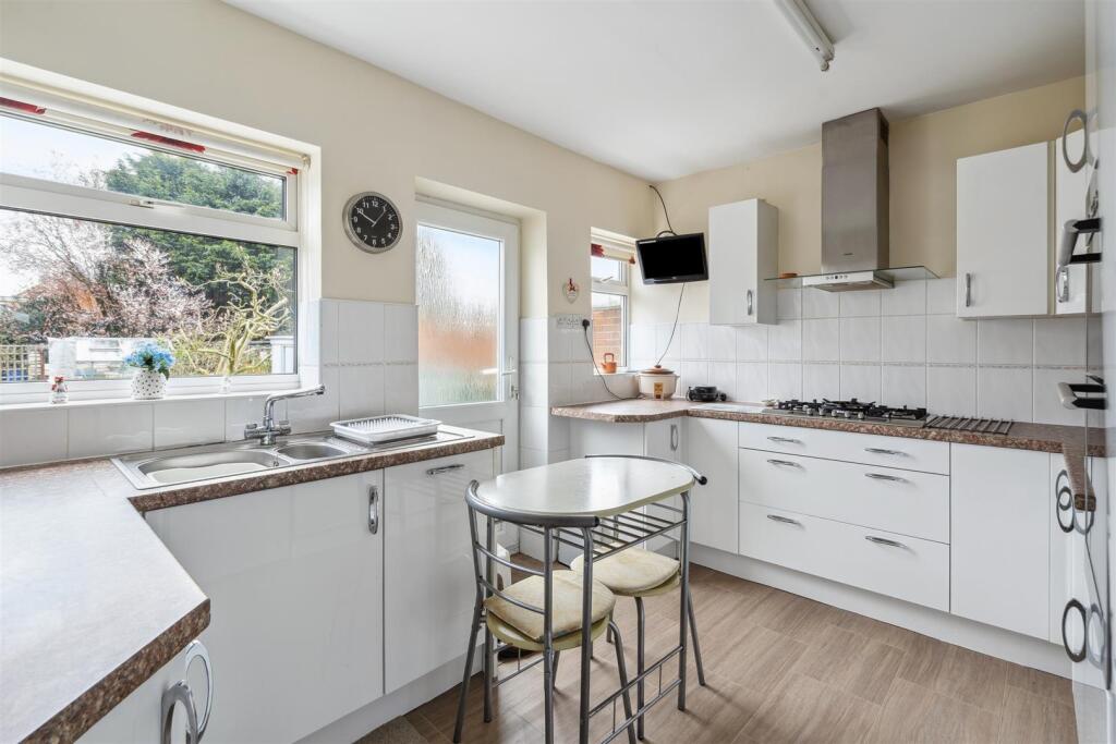 973 Stratford Road_8.jpg