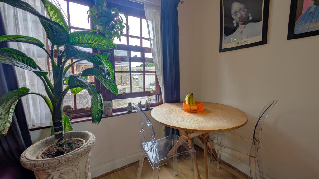 PXL_20250808_093352945.MP