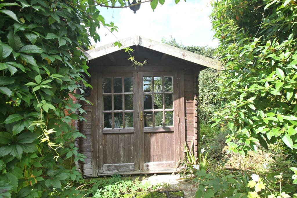 Shed.JPG
