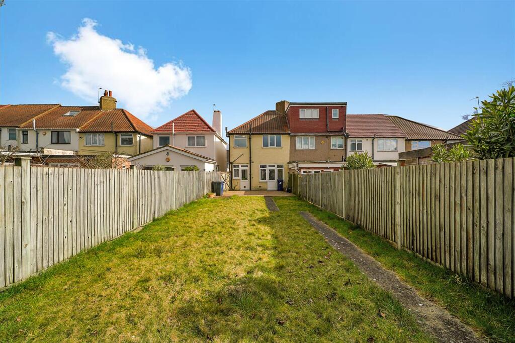23 Horsenden Crescent - zV9xQWhuu3FrbGUr67tD.jpg