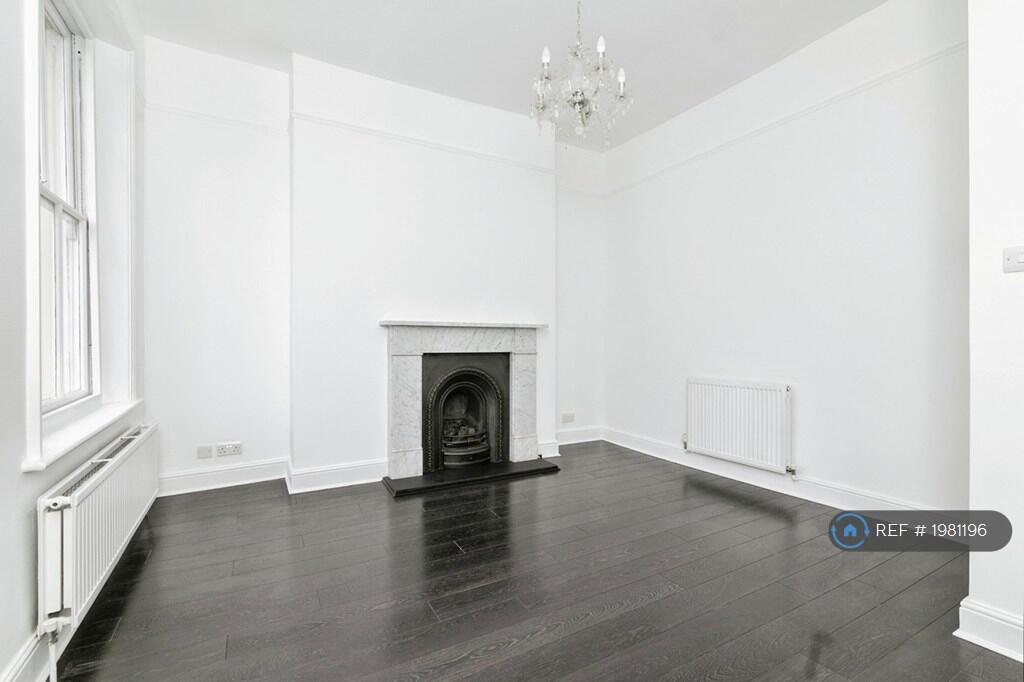 Sitting Room - Fireplace