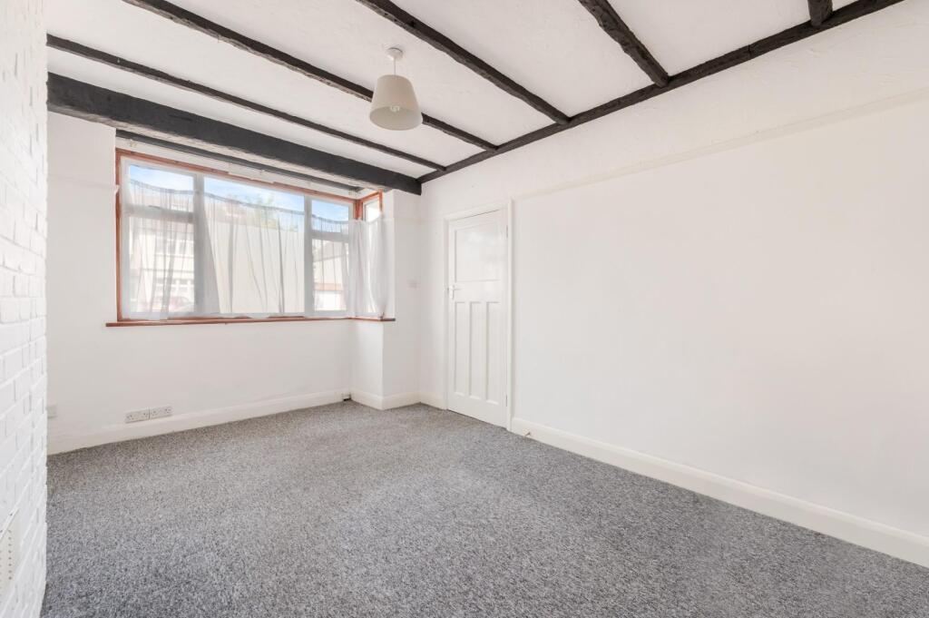 BOSCOMBE ROAD 16  (10).jpg