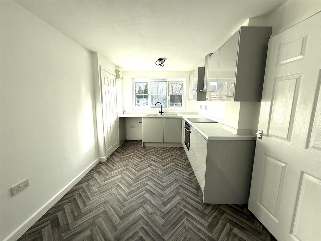 84 TALBOT KITCHEN 3.jpeg