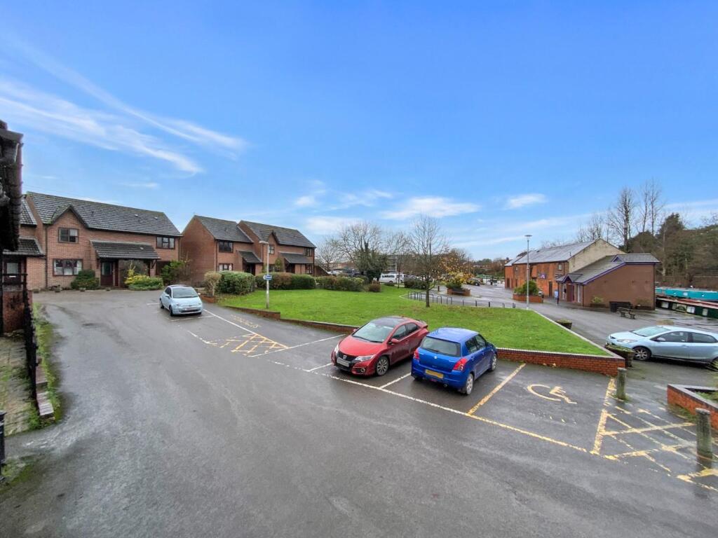 Space to Front of Property