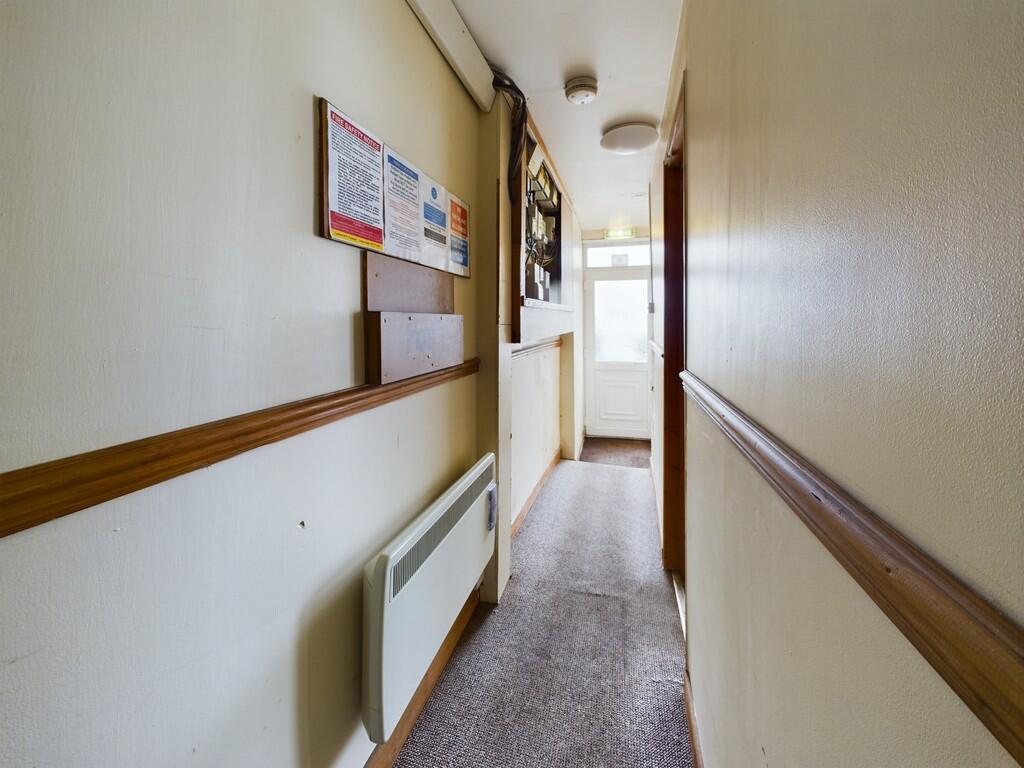 CAM03974G0-PR0102...