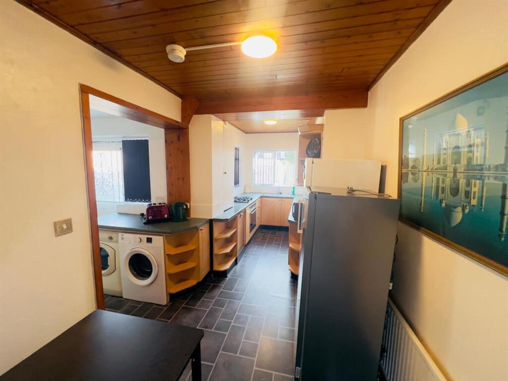 WhatsApp Image 2025-02-04 at 11.44.45.jpeg