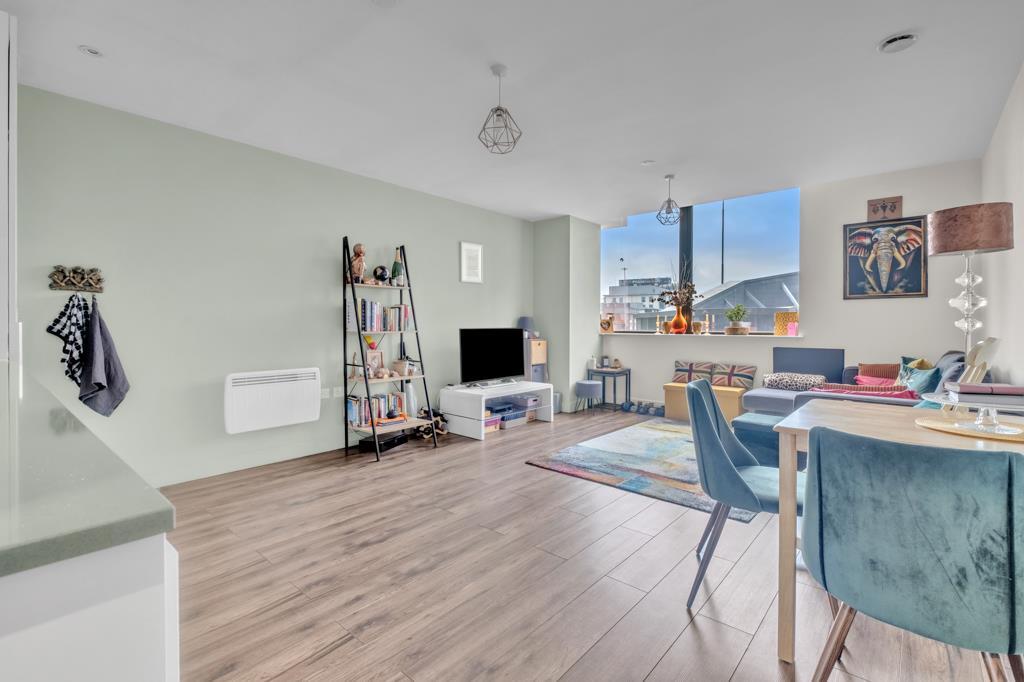 Open plan Lounge/Kitchen