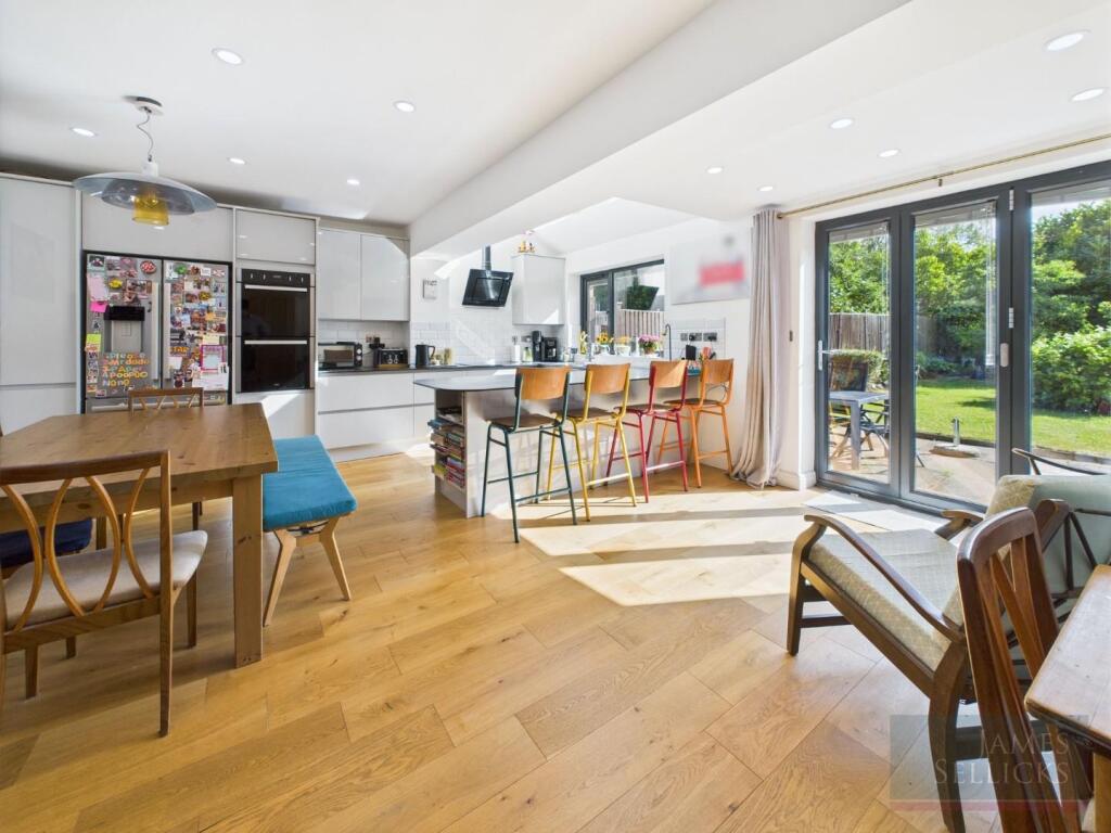 Living/Dining Kitchen