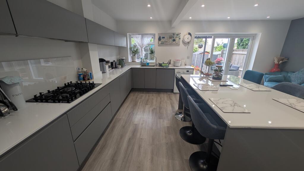 PXL_20250818_1504395