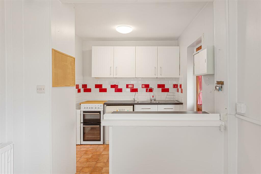 17_Orchard_Close_10.jpg