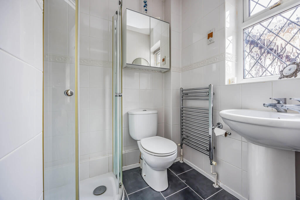 8 Westcliff Mews,...