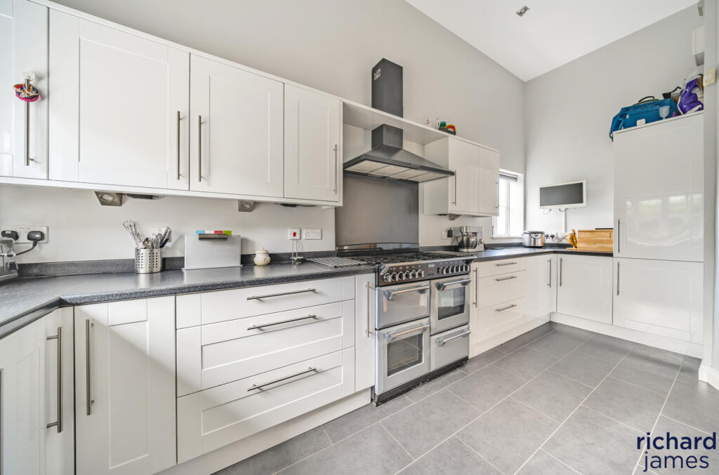 7600add8-838c-456...