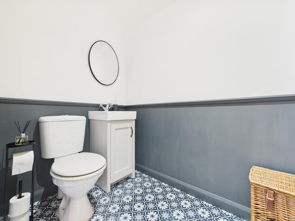 CAM02909G0-PR0478-STILL022