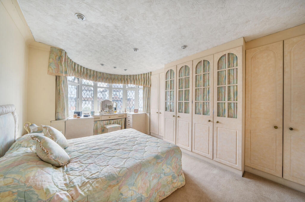 1321695-7-686bed5...