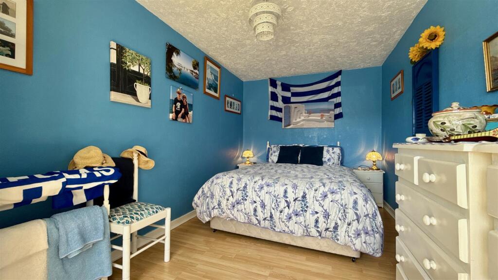 bed 4