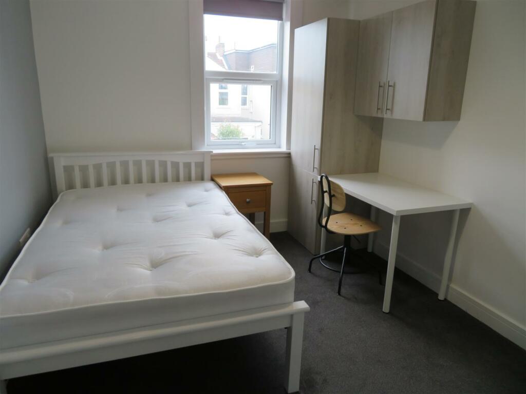 40 Darlington Room 2.JPG