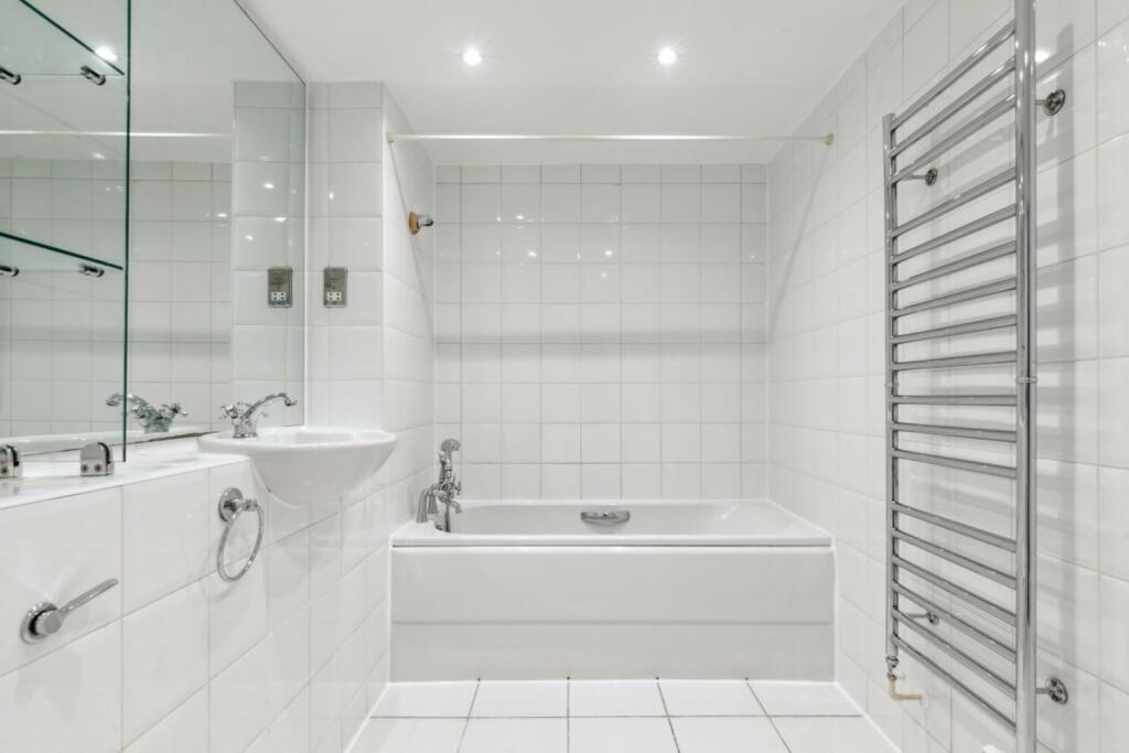 Bathroomn