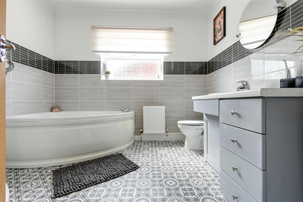Family bathroom