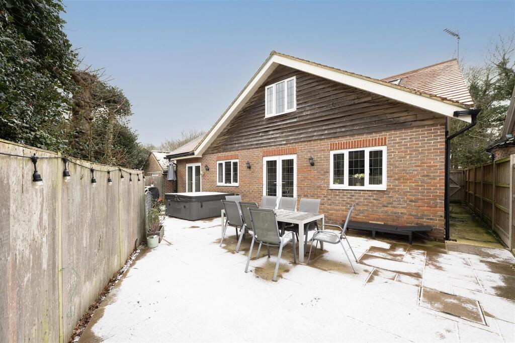 Moreton End Lane, Harpenden