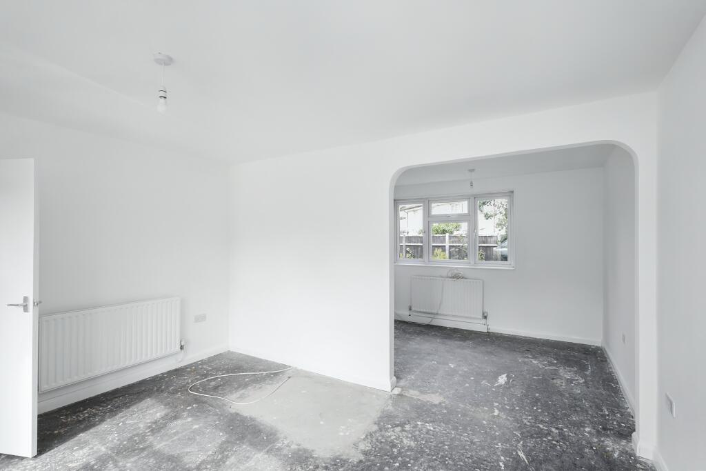 11 Beech Gardens, Dagenham, Essex, RM10 9TS